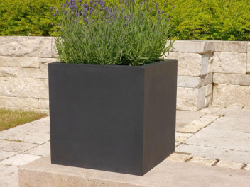 Blumenkübel MEGA der BUNDESGARTENSCHAU, schwarz - jetzt reduziert 80x80x80 auf Anfrage!