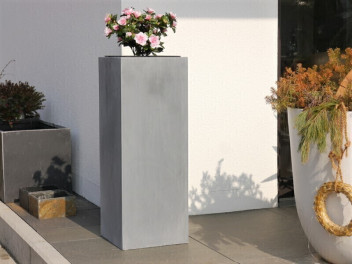 Blumenkübel SUPREMO aus Fiberglas, betongrau