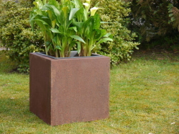 Pflanzkübel aus Cortenstahl für Rollen, rostfarben - jetzt reduziert 40x40x40