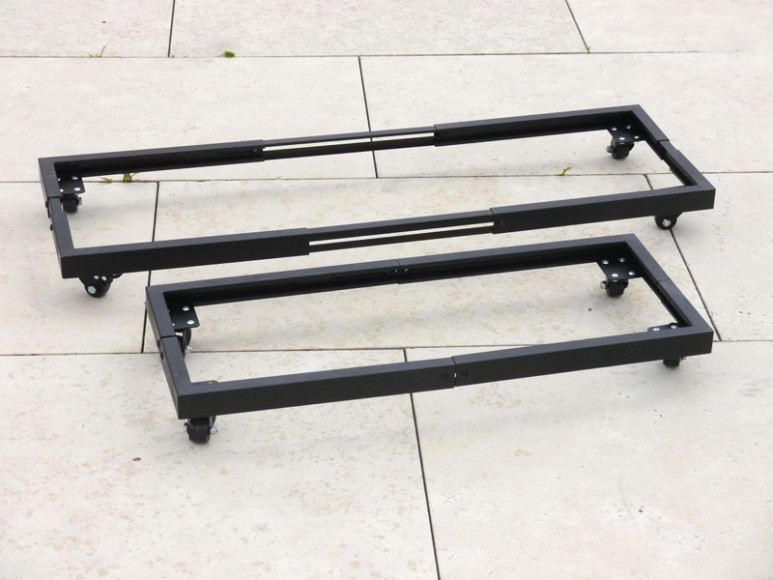 ausziehbarer Pflanzenroller aus Metall, schwarz