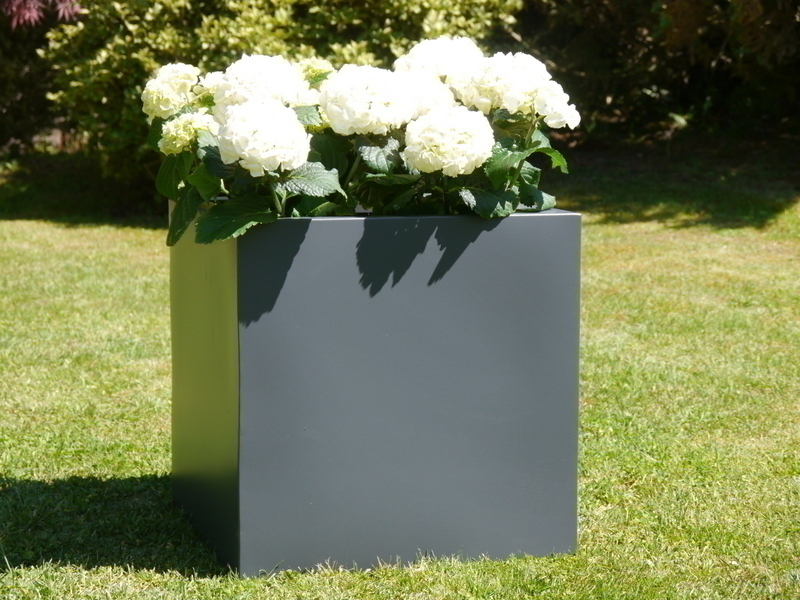 Pflanzkübel aus Metall, anthrazit - jetzt reduziert 110x110x80