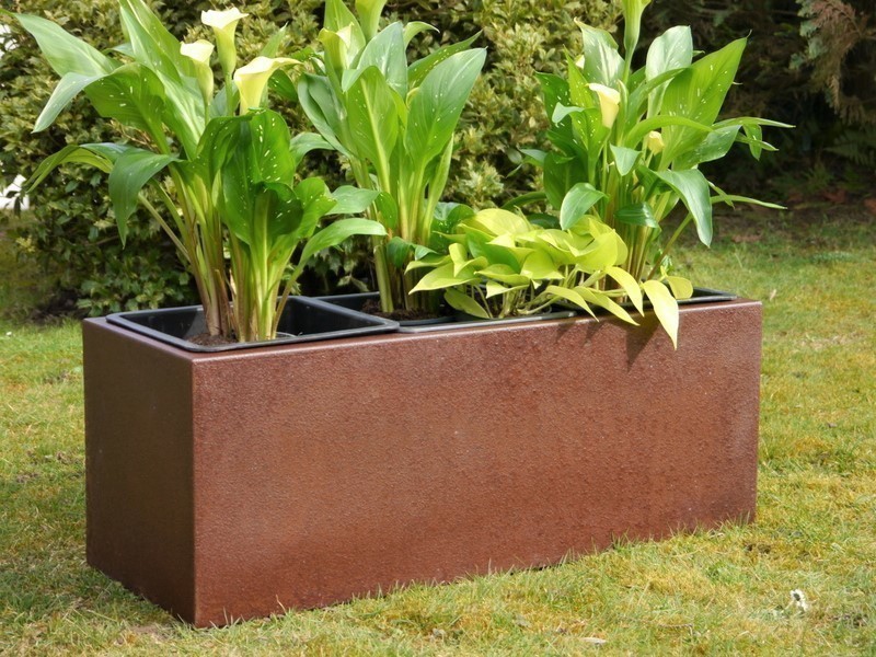 Pflanztröge aus Cortenstahl für Rollen, rostfarben 80x30x30