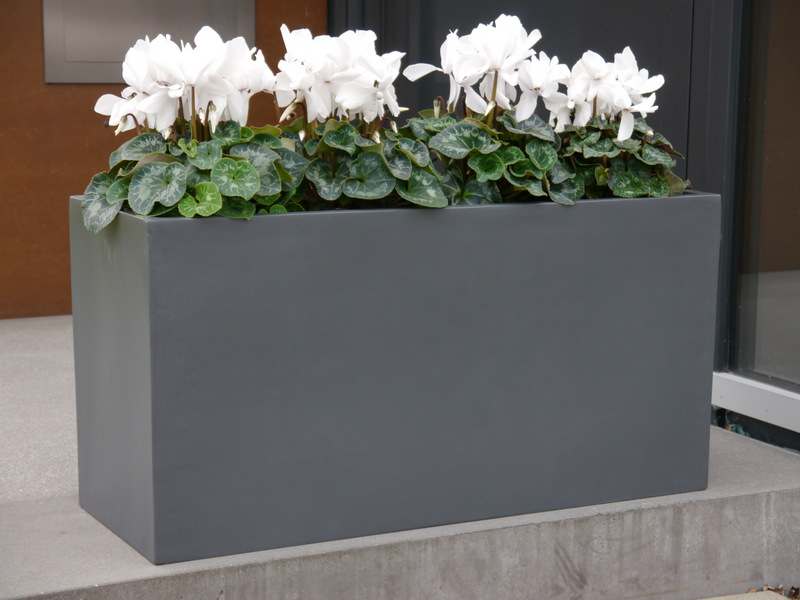 Pflanztrog der BUNDESGARTENSCHAU, Pflanzkübel, Fiberglas anthrazit 80x30x40