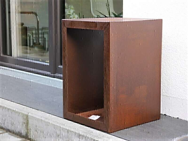 Podest ORLANDO, Cortenstahl - jetzt reduziert 35x35x50