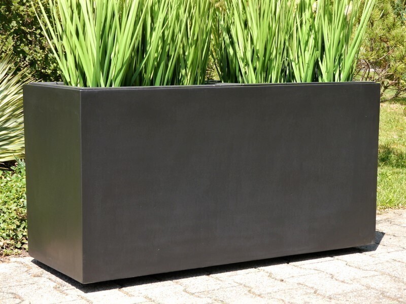 Komplettset 2-teilig: Pflanzkübel mit Roller, Fiberglas schwarz 120x50x60