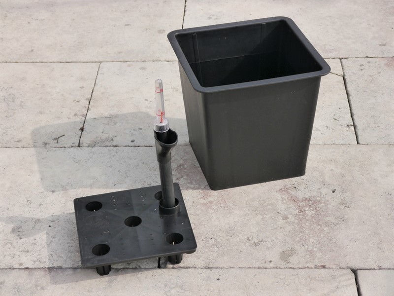 Pflanzeinsatz L44x B44x H38cm, mit Bewässerungssystem 