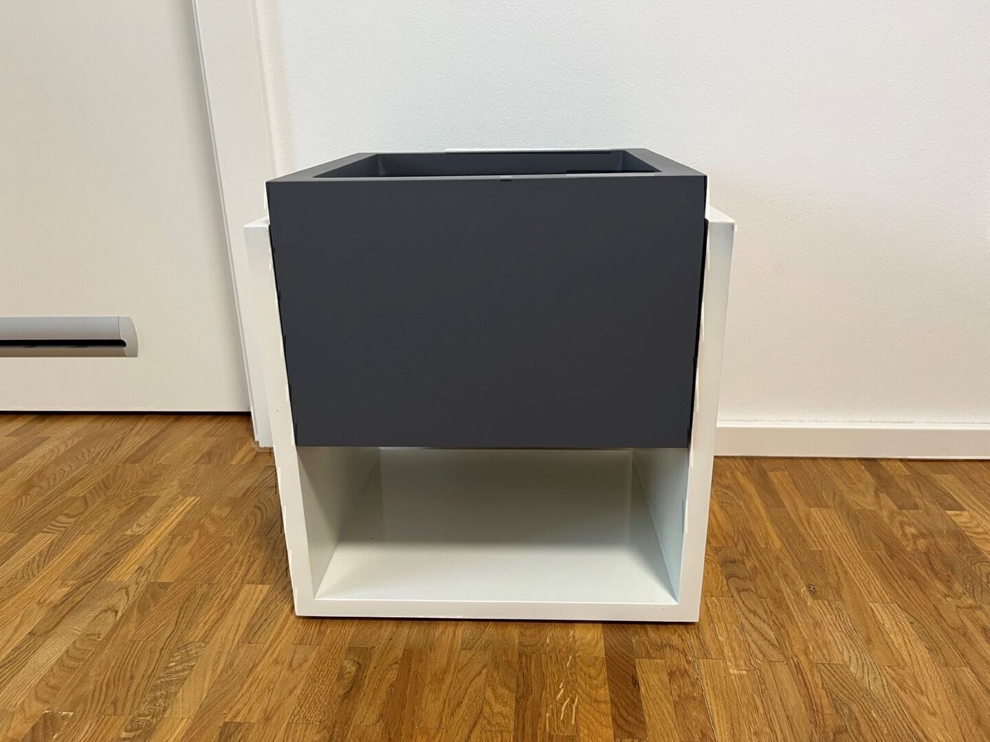 Pflanzgestell VENGA - weiß (für Kübel 30x30 cm) - jetzt reduziert 