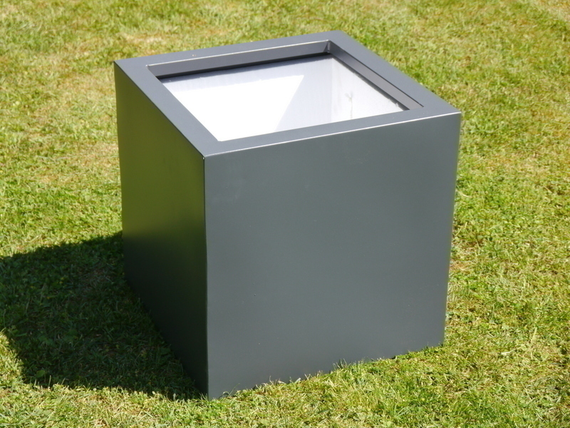 Pflanzkübel aus Metall, anthrazit - jetzt reduziert 110x110x80