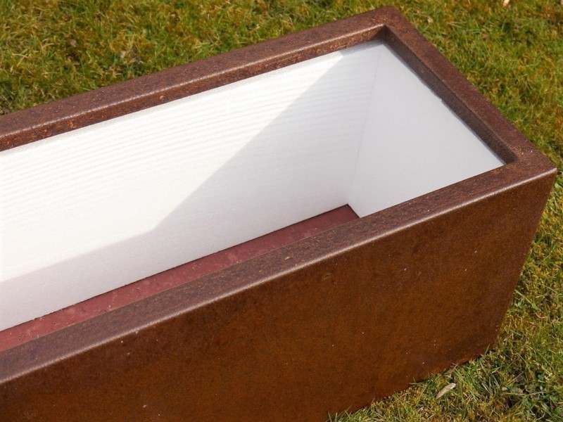 Pflanztröge aus Cortenstahl für Rollen, rostfarben 80x30x30