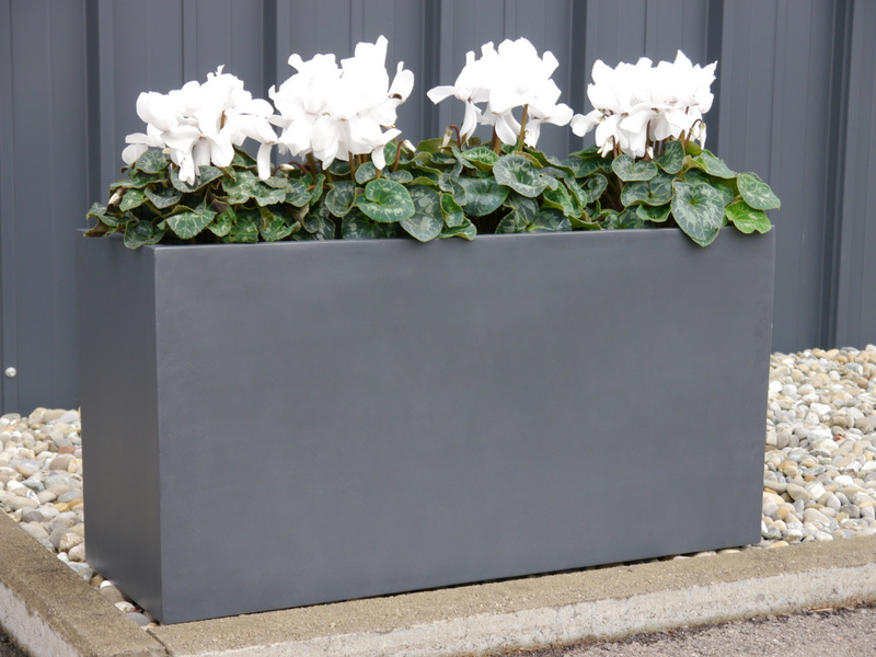 Pflanztrog der BUNDESGARTENSCHAU, Pflanzkübel, Fiberglas anthrazit 80x30x40