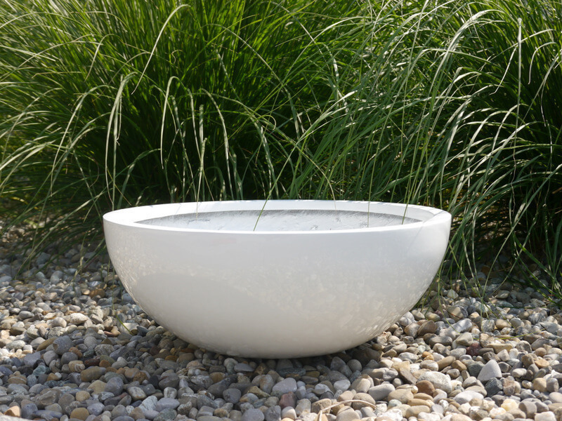 Pflanzschale SANTO aus Fiberglas in Hochglanz weiß Ø46x16 cm bei east