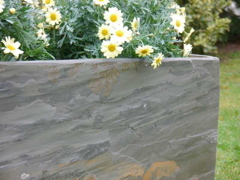 Pflanztrog STONE aus echtem Schiefer L80x B40x H40cm, 100 natur