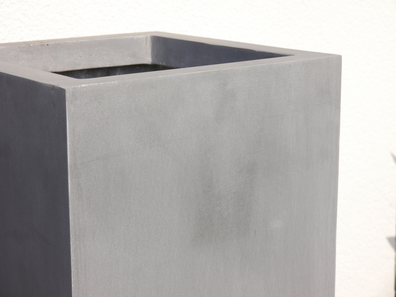 Blumenkübel SUPREMO aus Fiberglas, betongrau 30x30x60 Eastwest Trading