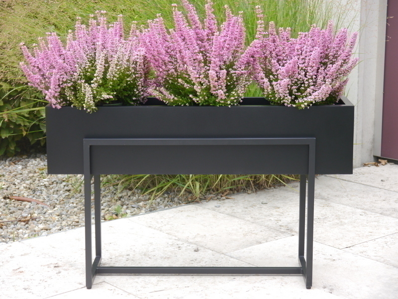 Hochbeet/Pflanzkübel SUPREMO, TÜV-geprüft, schwarz - jetzt reduziert 70x25x20