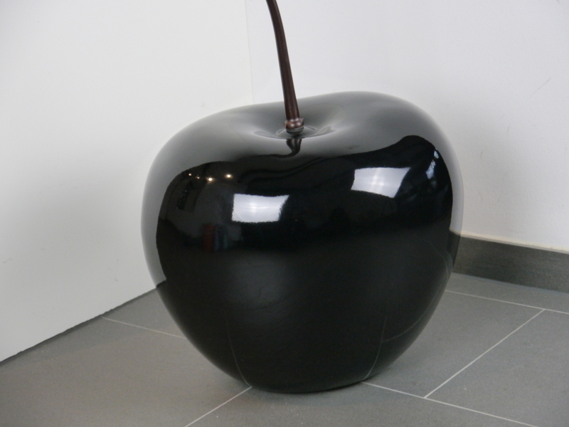 Deko Kirsche in Hochglanz schwarz | Deko-Obst