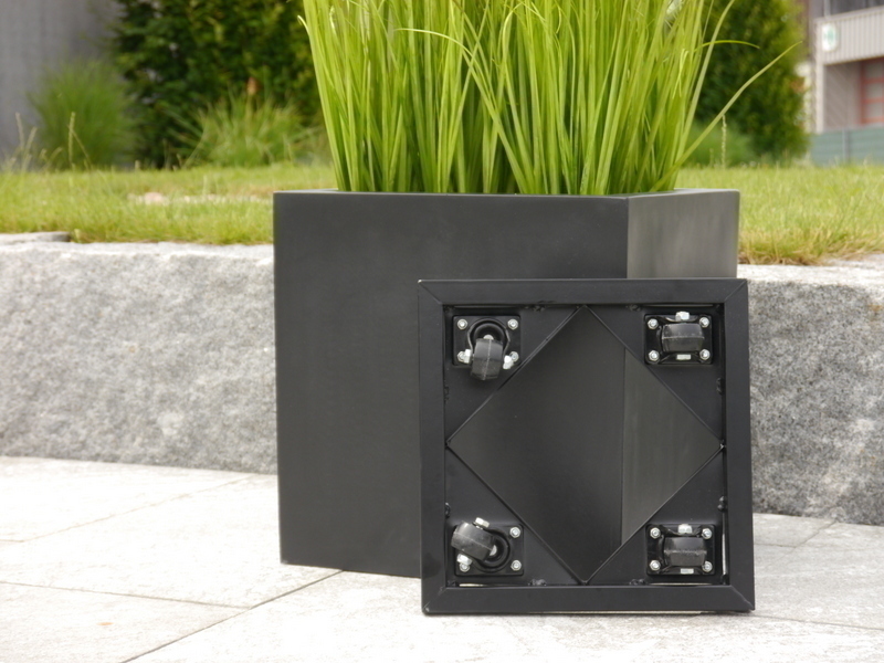 Komplettset 2-teilig: Pflanzkübel mit Roller, Fiberglas schwarz 50x50x50
