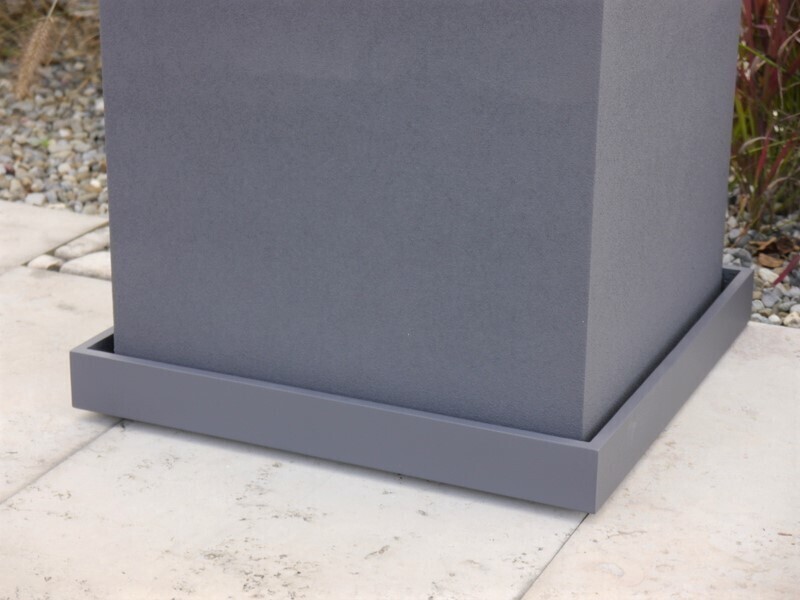 Komplettset 3-teilig: Pflanzkübel mit Untersetzer und Einsatz, Fiberglas anthrazit 50x50x50