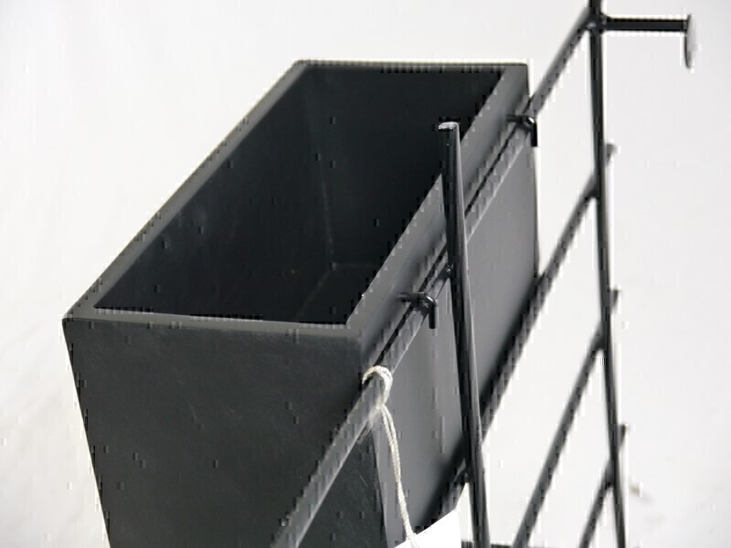 Pflanzgitter ARONA für die Wand, mit 4 Pflanzkübeln, schwarz 