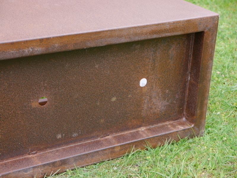 Pflanztrog, Pflanzkübel aus Cortenstahl , braun ( Rollen optional) 80x30x30