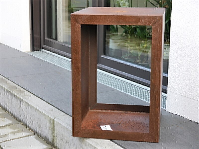 Podest ORLANDO, Cortenstahl - jetzt reduziert 35x35x50