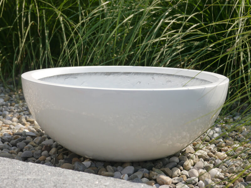 Pflanzschale SANTO aus Fiberglas in Hochglanz weiß Ø46x16 cm bei east