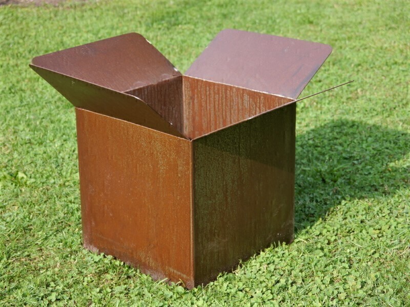Pflanzkübel BOX aus Cortenstahl, rostfarben - jetzt reduziert 30x30x50