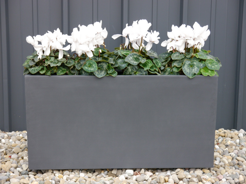 Pflanztrog der BUNDESGARTENSCHAU, Pflanzkübel, Fiberglas anthrazit 80x30x40