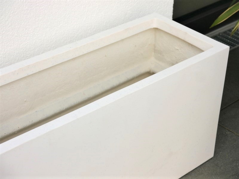 Pflanztrog SUPREMO, Fiberglas weiß (Rollen optional) 80x30x40