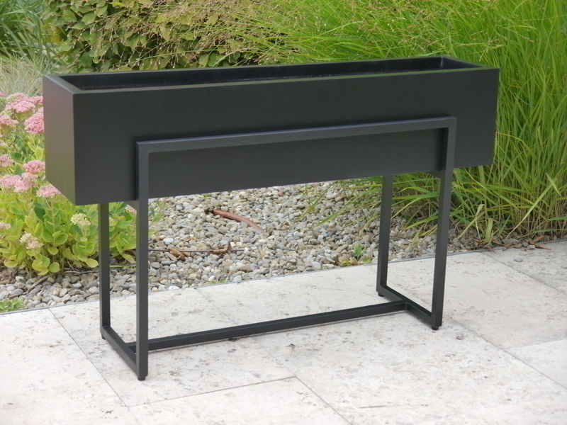 Hochbeet/Pflanzkübel SUPREMO, TÜV-geprüft, schwarz - jetzt reduziert 70x25x20
