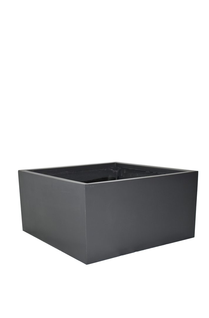 halbhoher Pflanzkübel MEZZO, Fiberglas anthrazit 90x90x60 auf Anfrage!