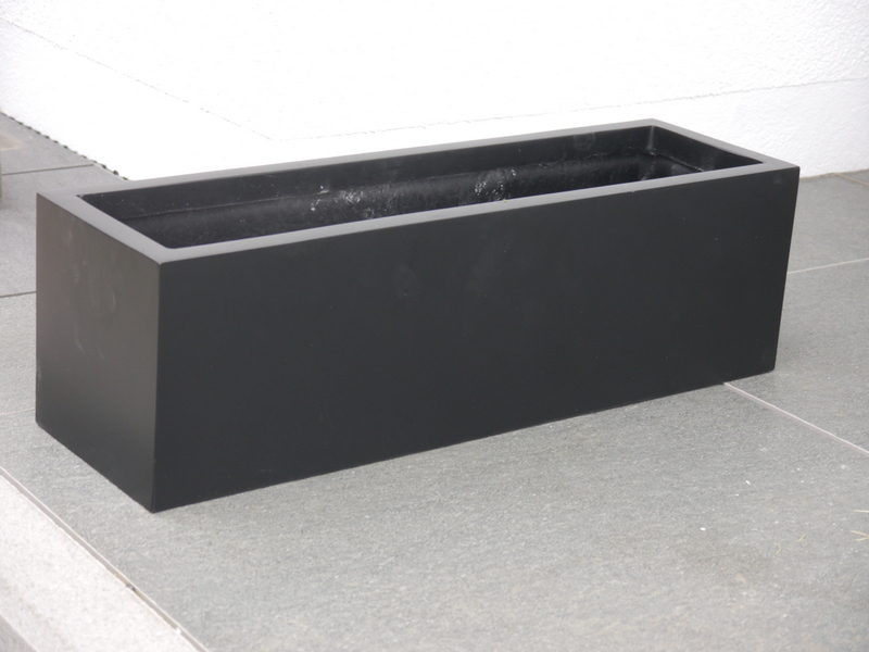 Pflanztrog SUPREMO, Pflanzkübel, Fiberglas schwarz 100x25x25